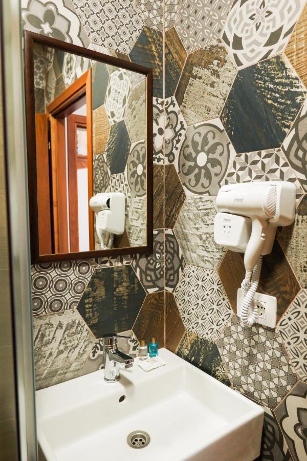 4 Rooms Gjirokastra Bagian luar foto