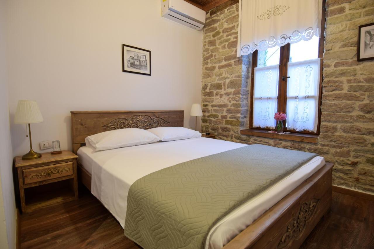 4 Rooms Gjirokastra Bagian luar foto