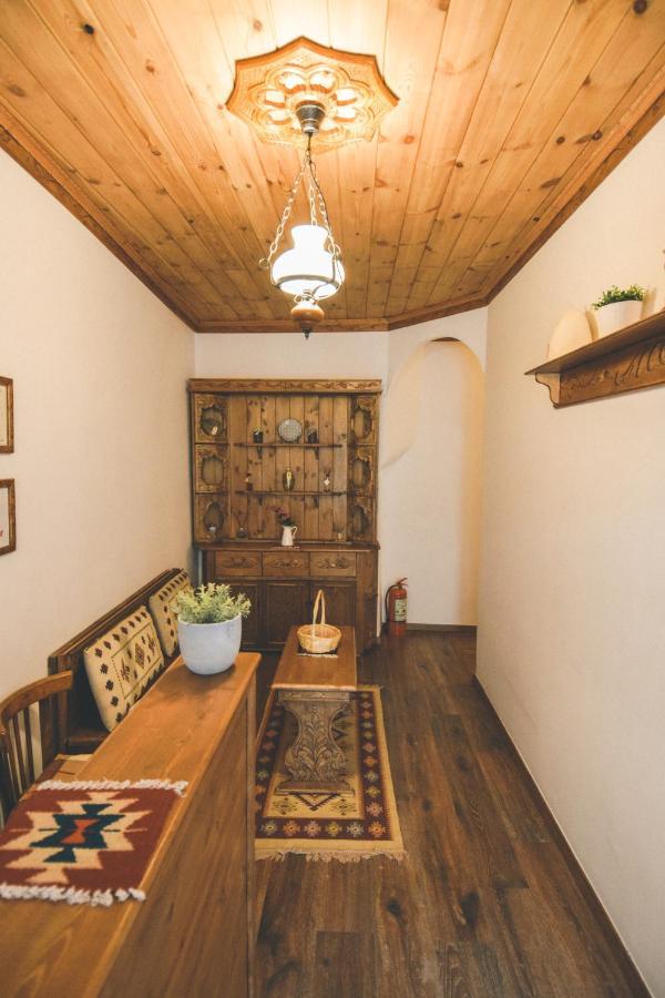 4 Rooms Gjirokastra Bagian luar foto