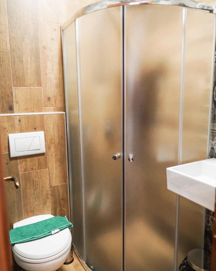 4 Rooms Gjirokastra Bagian luar foto
